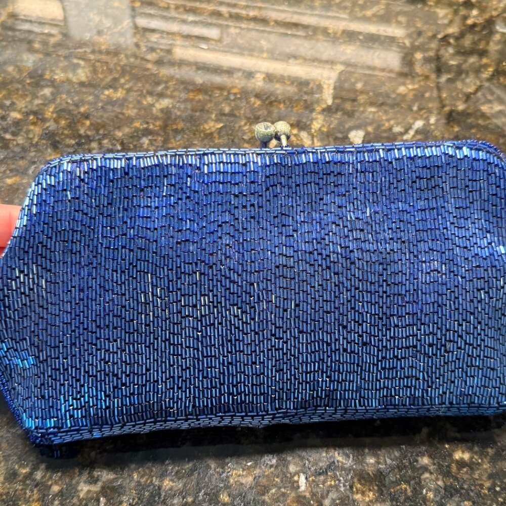 Gorgeous vintage iMagnin sapphire blue beaded clutch, crystal kiss lock